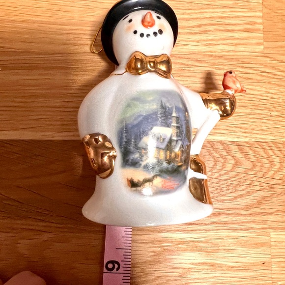 Thomas Kinkade Snowman Ornament - Picture 7 of 7